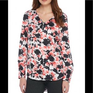 The Limited-Plus size-3X-Puff sleeve V-neck blouse